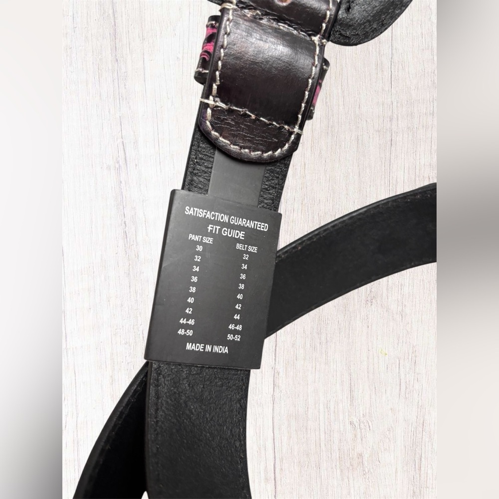American Bison Women’s Leather Floral Tooled Belt - Picture 5 of 8